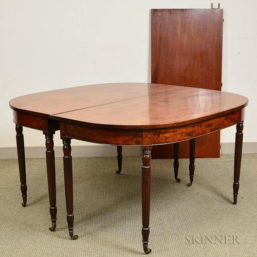 Federal Mahogany Banquet Table, early 19th century, accompanied by one leaf, (imperfections), ht. 27 1/2, wd. 48, dp. 48 in.