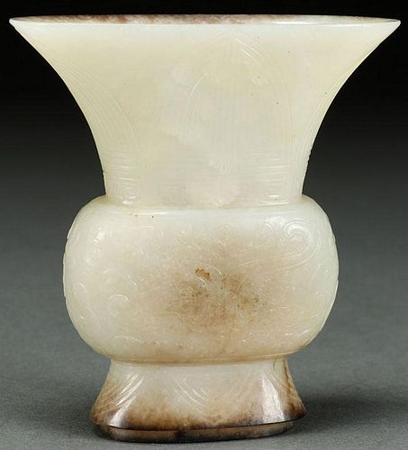 A CHINESE NEPHRITE JADE VASE, QING DYNASTY