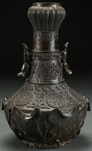 A CHINESE MING STYLE BRONZE VASE