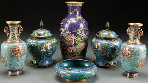 A SIX PIECE GROUP OF VINTAGE CHINESE ENAMELED