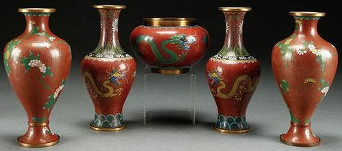 A FIVE PIECE GROUP OF VINTAGE CHINESE ENAMELED