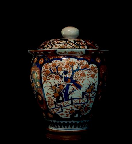 Imari Covered Jar, Japan, 18th Century