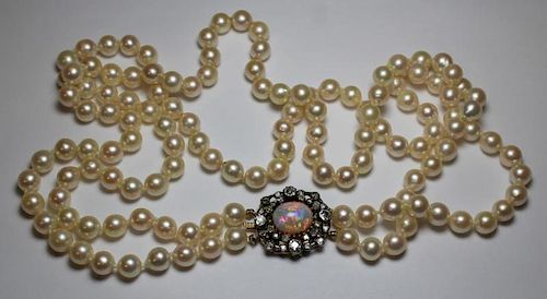 JEWELRY. Double Strand Pearl Necklace with an Opal