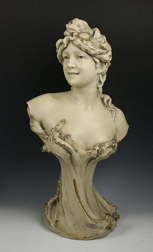 Royal Dux art nouveau figurine "Bust of Woman"