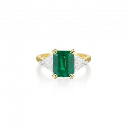 An Emerald and Diamond Ring, with an AGL Report