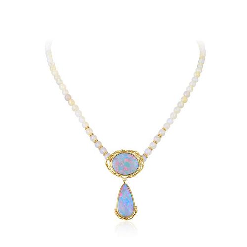 An Art Nouveau Opal Pendant Bead Necklace