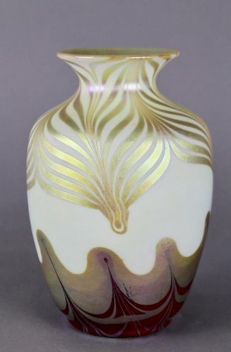 Steuben Aurene Pulled Feather Vase