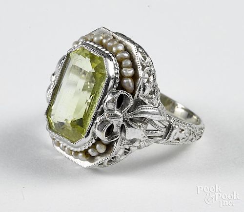 14K gold, peridot, and seed pearl ring