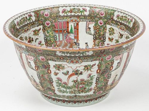Large Chinese Porcelain Decorated Bowl