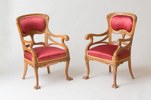PAIR OF ART NOUVEAU FRUITWOOD ARMCHAIRS, CIRCA 1910, PROBABLY BY JOAN BUSQUETS