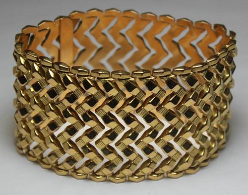 JEWELRY. Italian 18kt Gold Bracelet.
