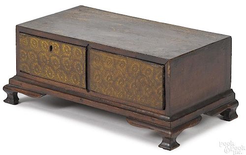 Walnut two-drawer dresser box, late 18th c.
