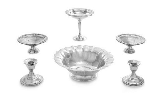 * An American Silver Center Bowl, R. Wallace & Sons, Wallingford, CT, having a scalloped rim and raised on a circular foot, t