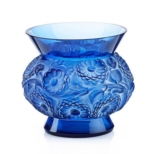 LALIQUE "Soucis" vase, cornflower blue glass