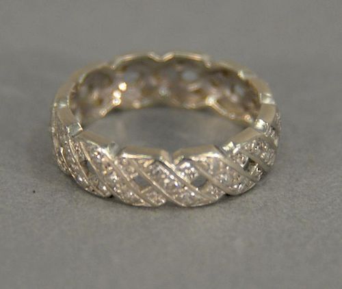 18K white gold band X band and diamond ring. 4.1 grams