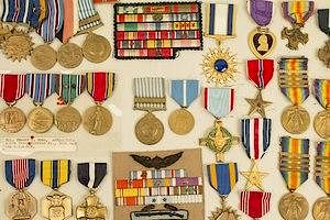 US Aviators' Medals, incl. 3 Medal Groups, and 2 Navy Crosses (in 3 frames)
