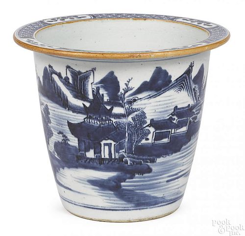 Chinese export porcelain Canton necessary pot