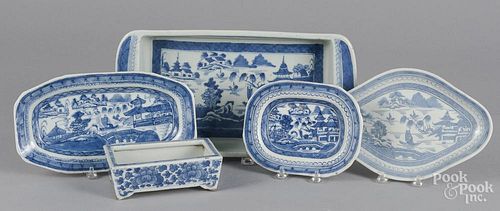 Eight pieces of Chinese export blue and white