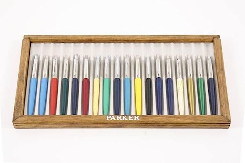 Collection of 18 Parker Jotter Pens, 15 Vintage