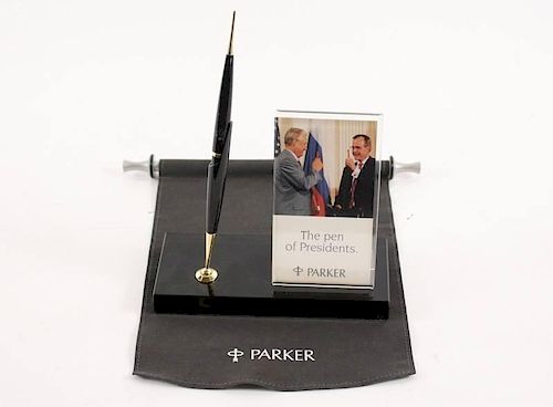 Black Parker Desk Pen & Ultra Suede Roll