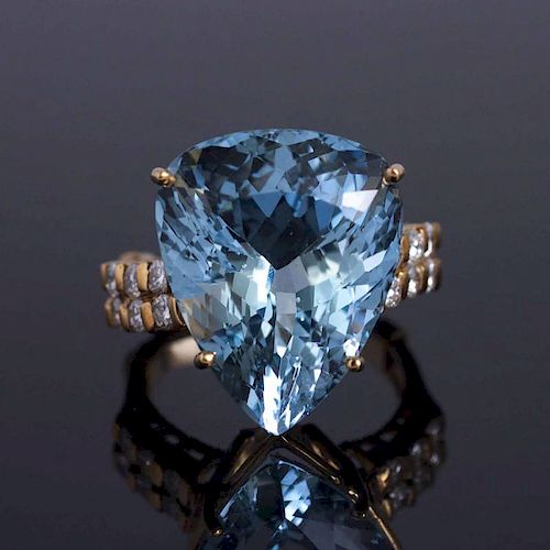 Aquamarine & Diamond 18k Ring
