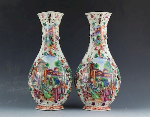 A pair of Chinese famille rose export porcelain vase