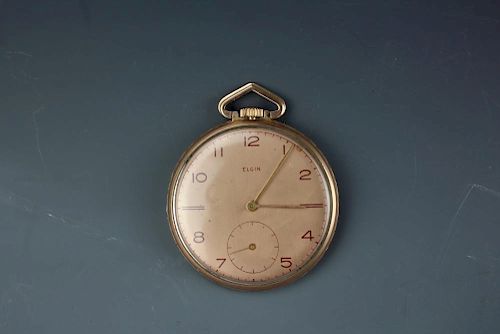 Vintage Elgin Grade Number 546 open faced movement. Pendent wind and set. Three-quarter plate with 15 jewels. No movements