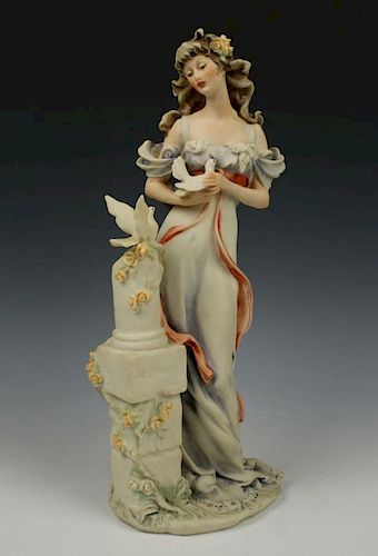 Giuseppe Armani Figurine "Lady with Doves"