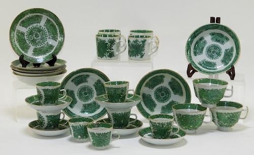 27 Chinese Export Green Fitzhugh Porcelain Article