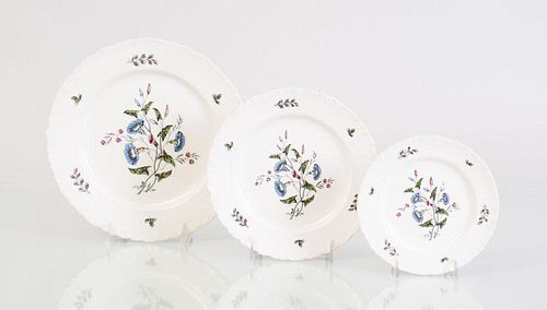 WEDGWOOD PORCELAIN PART SERVICE IN THE 'WILLIAMSBURG WILD FLOWERS' PATTERN