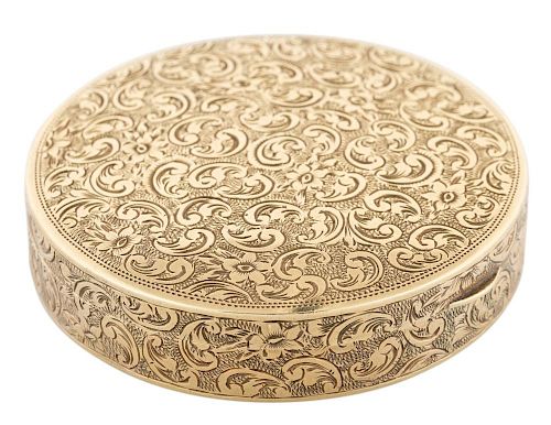 A FRENCH GOLD SNUFF BOX, LATE 18TH CENTURY