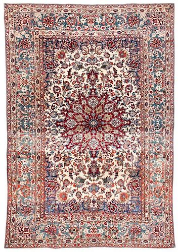 Fine Antique Isfahan Rug, Persia: 4'10'' x 7'