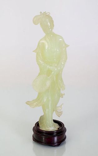 CHINESE HARDSTONE FIGURE OF A BEAUTY WITH FAN