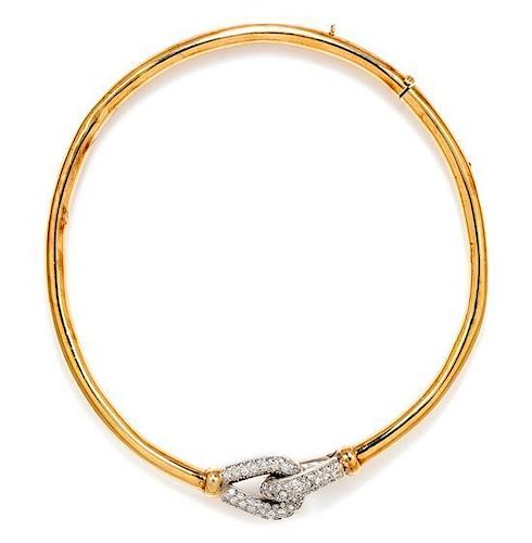 A Bicolor Gold and Diamond Collar Necklace, 35.80 dwts.