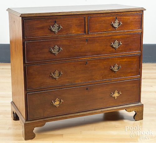 George III mahogany chest of drawers, late 18th c.