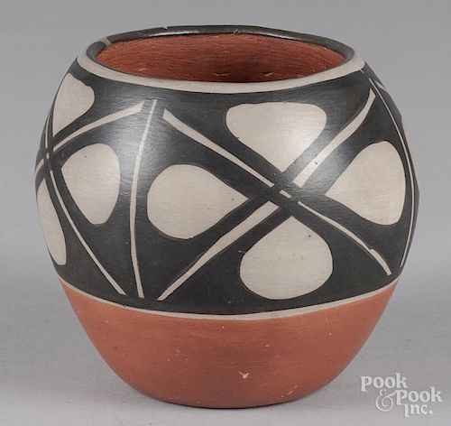 Santo Domingo pottery bowl