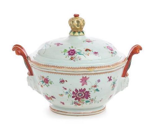 A Chinese Export Porcelain Oval Tureen with Cover Width 14 inches.