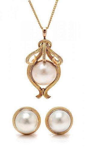 * A 14 Karat Yellow Gold and Cultured Mabe Pearl Demi-Parure, 23.10 dwts.