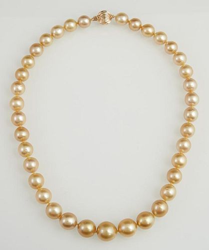 Graduated Strand of Tahitian Cultured Golden Pearls, ranging from 10 mm to 14 mm, with a 14K yellow gold ball clasp, L.- 18 i