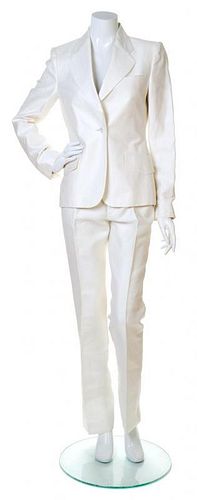 A Gucci White Pant Suit, Size 42.