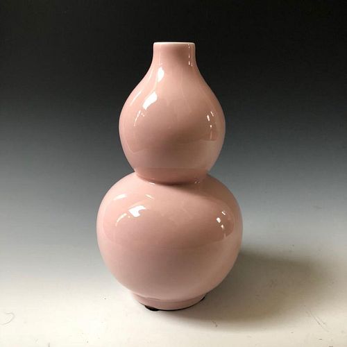 A CHINESE ANTIQUE PINK-GLAZED GOURD VASE