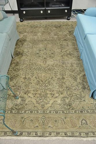 Oriental carpet. 6'6" x 10'
