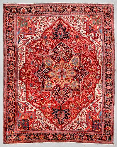 Antique Heriz Rug, Persia. Size: 11'7'' x 14'6''