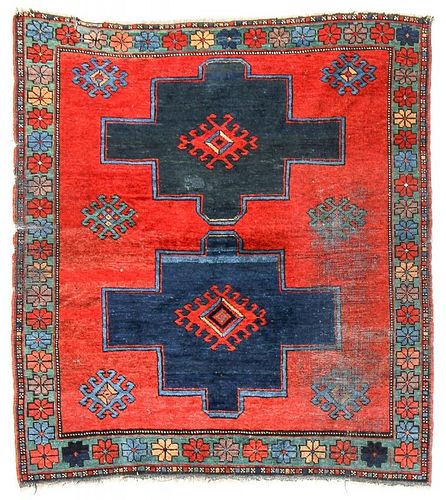 Antique Kazak Rug, Caucasus. Size: 4'5'' x 4'10''