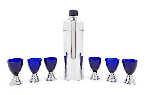 Art Deco, USA, 1930s, a cocktail shaker and 6 glasses