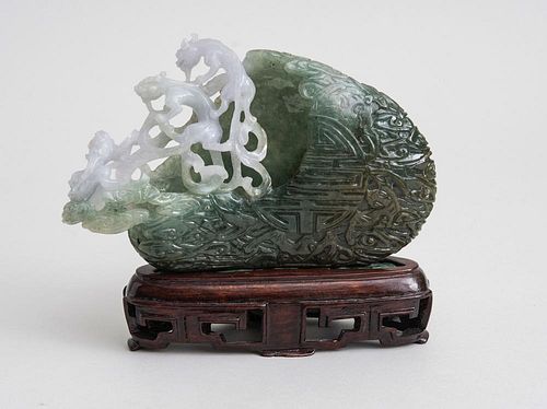 CHINESE CARVED TWO-COLOR JADE EGG-FORM VASE