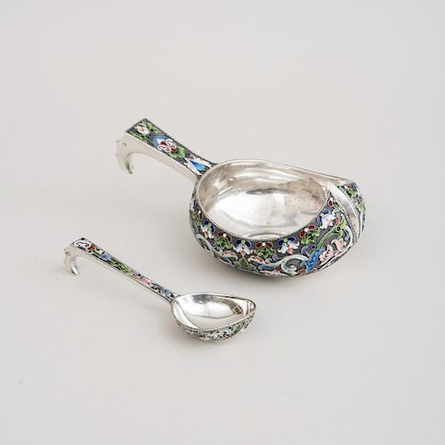 SMALL RUSSIAN CHAMPLEVÉ ENAMEL-MOUNTED KOVSH AND SPOON