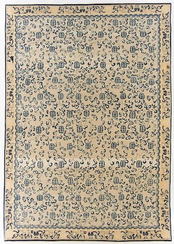 Fine Classical Chinese Rug: 9'10'' x 14'