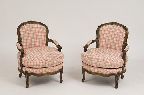 PAIR OF LOUIS XV STYLE CARVED BEECHWOOD FAUTEUILS EN CABRIOLET