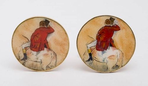 PAIR OF 9K YELLOW GOLD AND ENAMEL CUFFLINKS